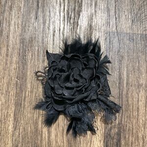 Women’s flower pins